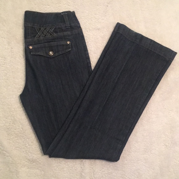 Cache Jeans - Picture 3 of 4